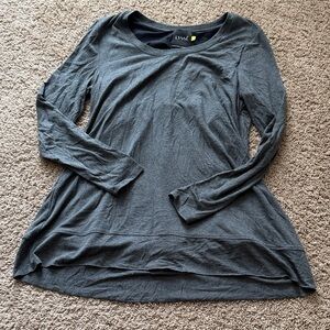 Lysee sz M long sleeve charcoal, gray high, low long sleeve T-shirt